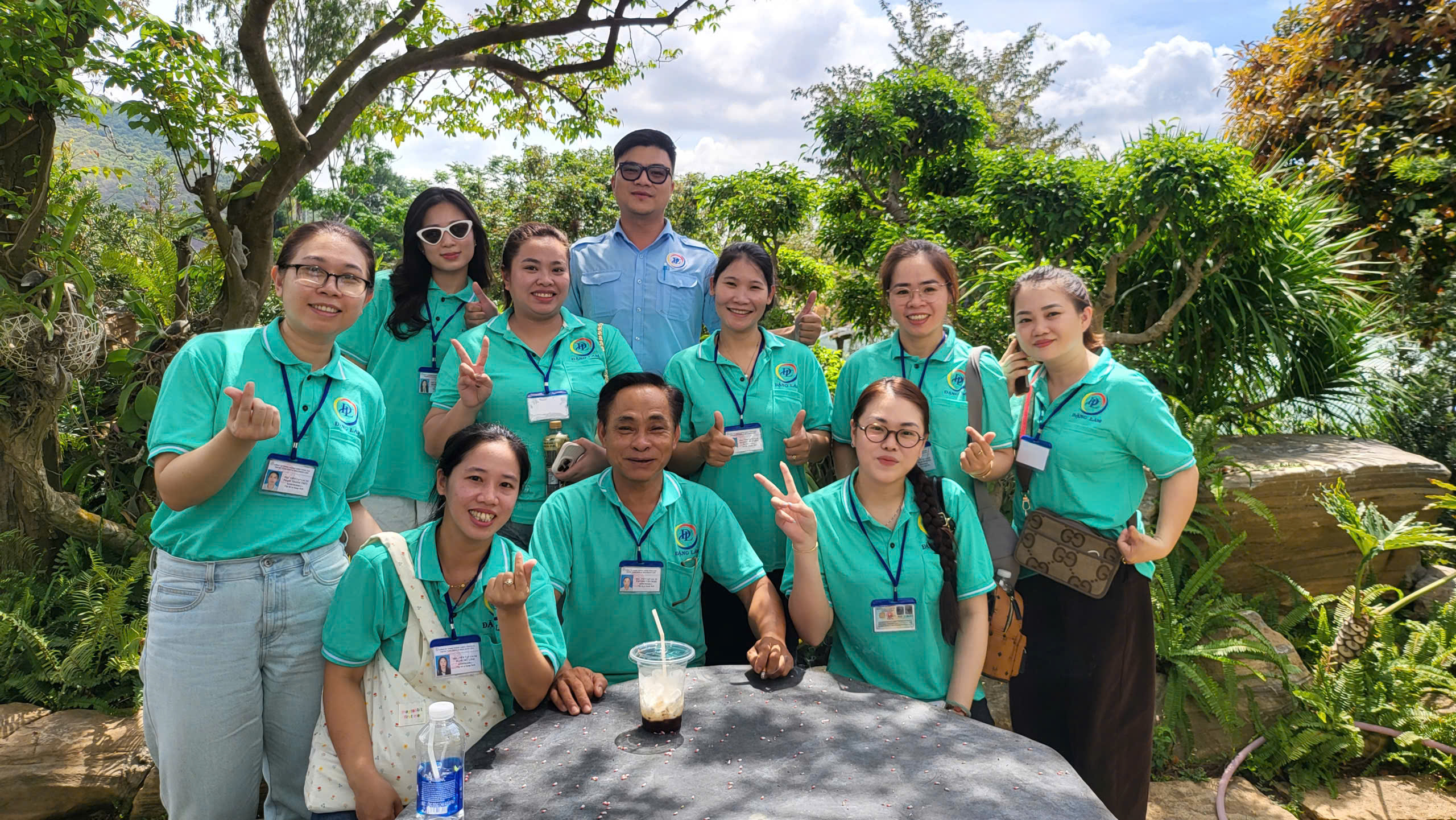 Thầy Nghĩa cùng học viên